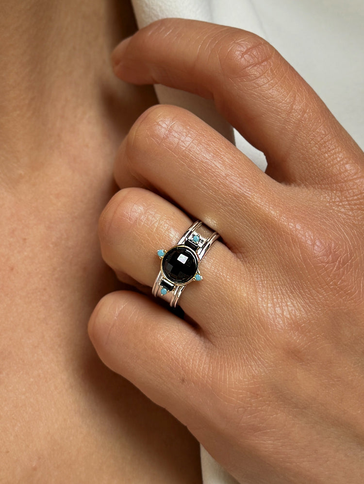 Bague en Argent 925 partiellement doré Or jaune 18k assemblée de Oxyde de zirconium noir, Onyx noir et Turquoise - Maison Di Giorgio