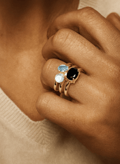 Bague en Argent 925 doré Or jaune 18k assemblée de Topaze bleu ciel, de Nacre et d'Onyx noir - Maison Di Giorgio