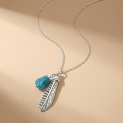 Collier Nomad