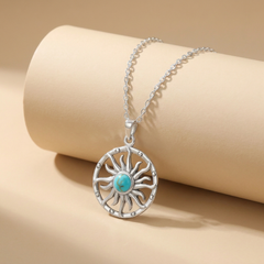Collier Nomad