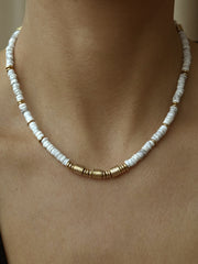 Collier perles doré Or jaune 18k assemblé de howlite blanche - Maison Di Giorgio