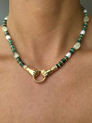 Collier perles doré Or jaune 18k assemblé de malachite, perle et pierre semi - précieuse verte - Maison Di Giorgio