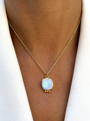 Collier doré Or jaune 18k assemblé de Pierre de lune arc - en - ciel - Maison Di Giorgio