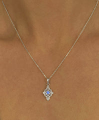 Pendentif en Or blanc 9k assemblé de Diamant HSI et Saphir - Maison Di Giorgio