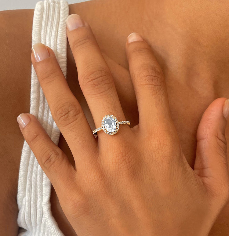 Bague en Or jaune 9k assemblée de Diamant HSI et Topaze blanche - Maison Di Giorgio