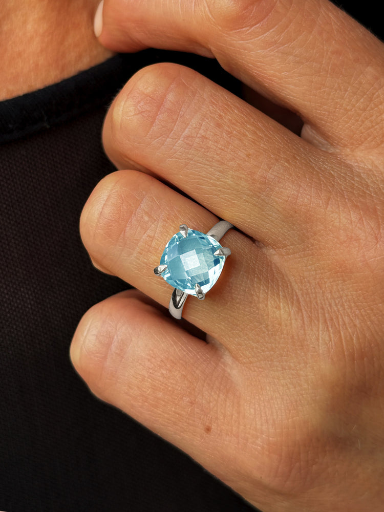 Bague en or blanc 9k rhodié, Topaze - Maison Di Giorgio
