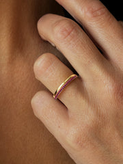 Bague en Or jaune 9k assemblée de Rubis - Maison Di Giorgio