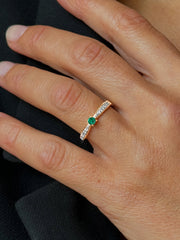 Bague en Or jaune 9k assemblée de Diamant HSI et Émeraude - Maison Di Giorgio