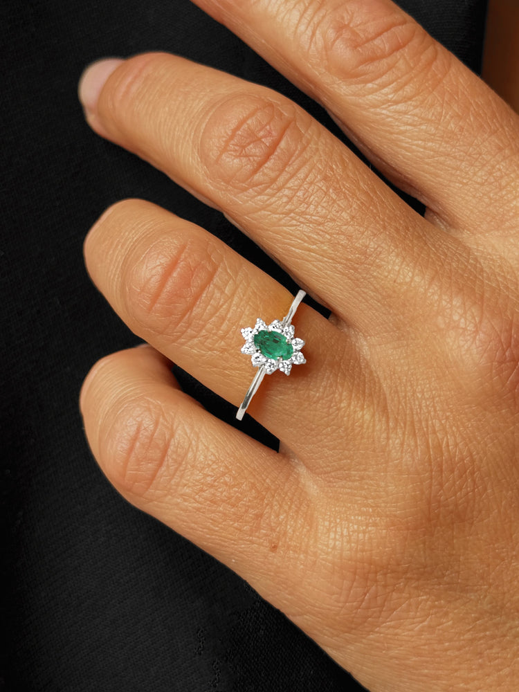 Bague en Or blanc 9k assemblée de Diamant HSI et Émeraude - Maison Di Giorgio