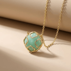 Collier Nomad