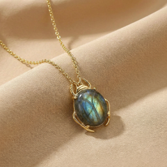 Collier Nomad