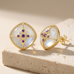 Boucles d'oreilles Cardina - Dorées Or jaune 18k, Pierre lune blanche & Améthyste africaine