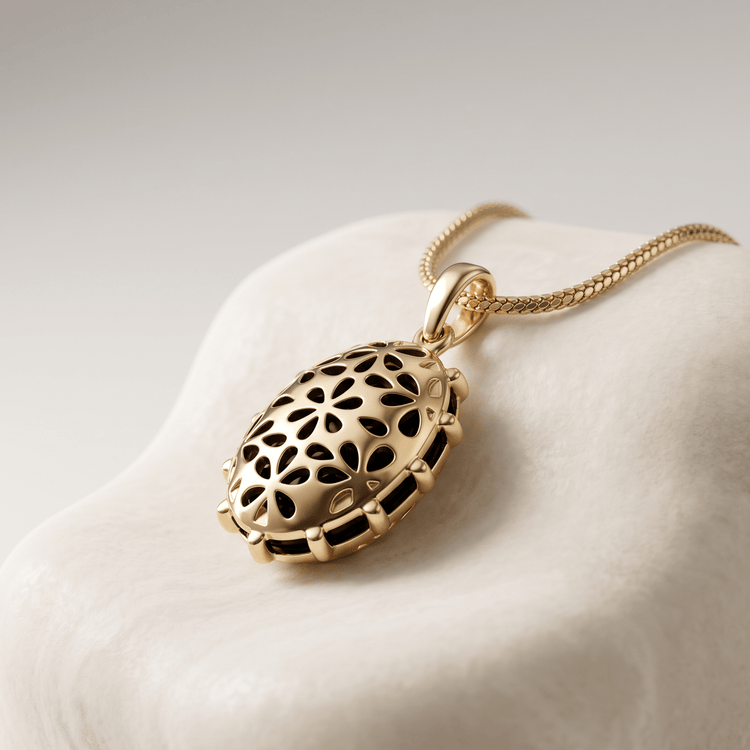 Médaillon doré à l'Or jaune fin, Onyx noir - Maison Di Giorgio