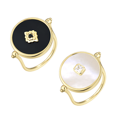 Bague dorée Or jaune 18k assemblée de Nacre, Onyx noir et Oxyde de zirconium - Maison Di Giorgio