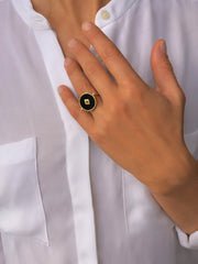 Bague dorée Or jaune 18k assemblée de Nacre, Onyx noir et Oxyde de zirconium - Maison Di Giorgio