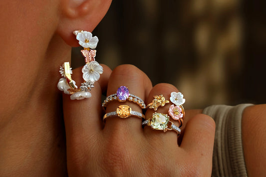 Boucles d’oreilles créoles ou pendantes : que choisir ? - Maison Di Giorgio