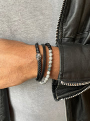 Bracelet cuir véritable et acier inoxydable plaqué d'argent assemblé de pierre de lave