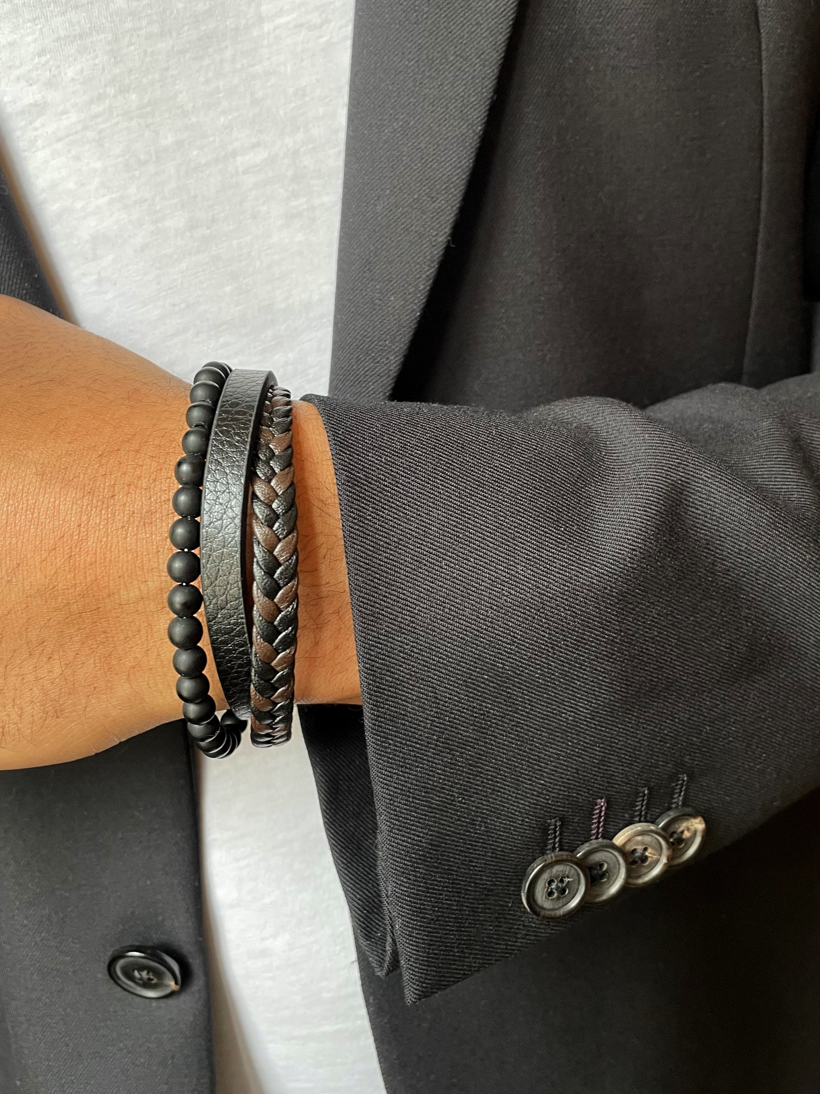 Bracelet cuir véritable et acier inoxydable plaqué rhodium assemblé de pierre de lave - Maison Di Giorgio