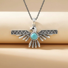 Collier Nomad