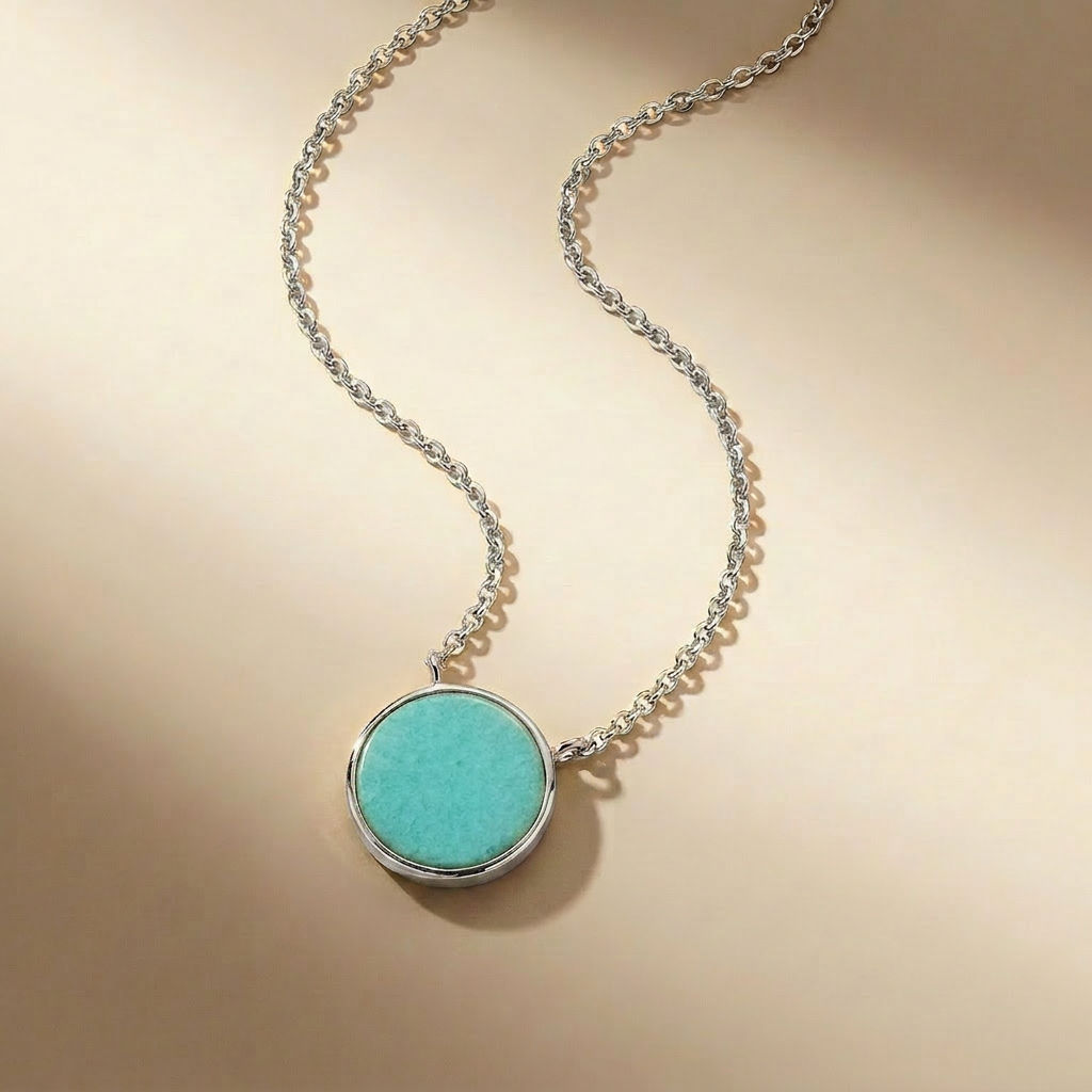 Collier Nomad