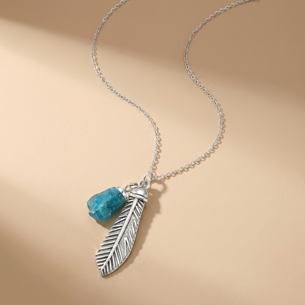 Collier Nomad