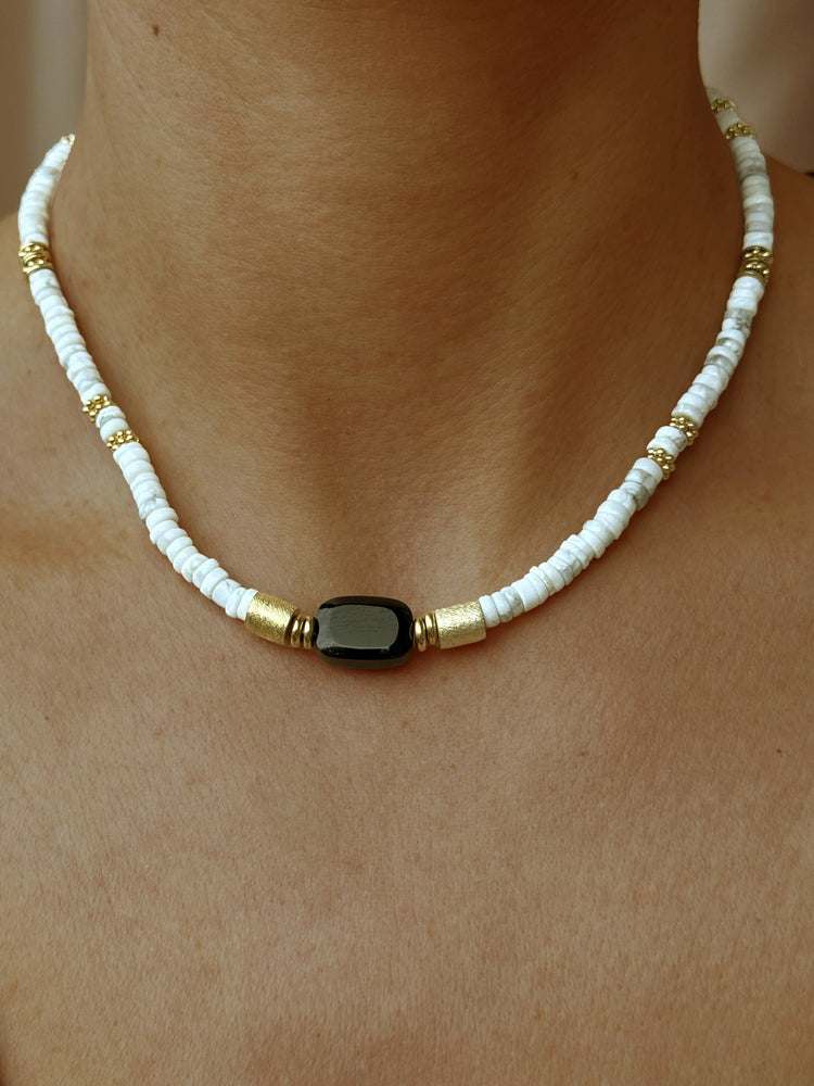 Collier perles doré Or jaune 18k, Howlite, Onyx noir - Maison Di Giorgio