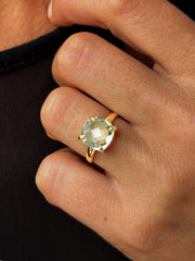 Bague en Or jaune 9k assemblée d'Améthyste verte - Maison Di Giorgio