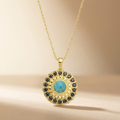 Collier Nomad