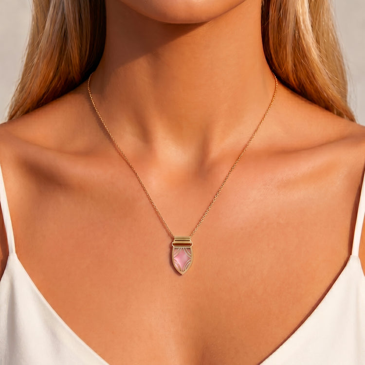 Collier Fibule - Doré Or jaune 18k, Calcédoine rose - Maison Di Giorgio