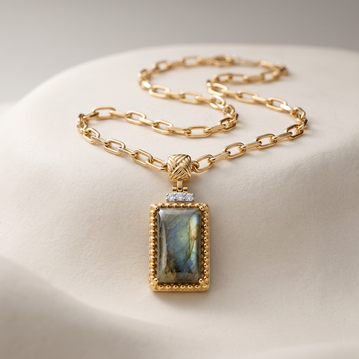 Pendentif avec chaîne Spirit