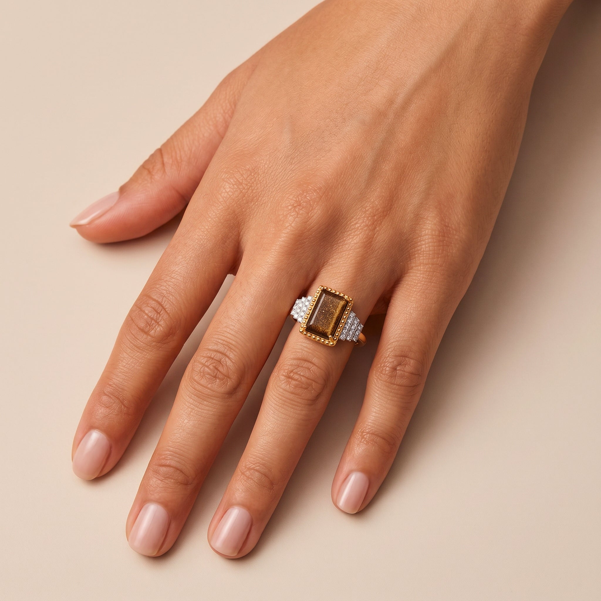 Bague Bauhaus - Dorée Or jaune 18k, Obsidienne dorée & Oxyde de zirconium - Maison Di Giorgio
