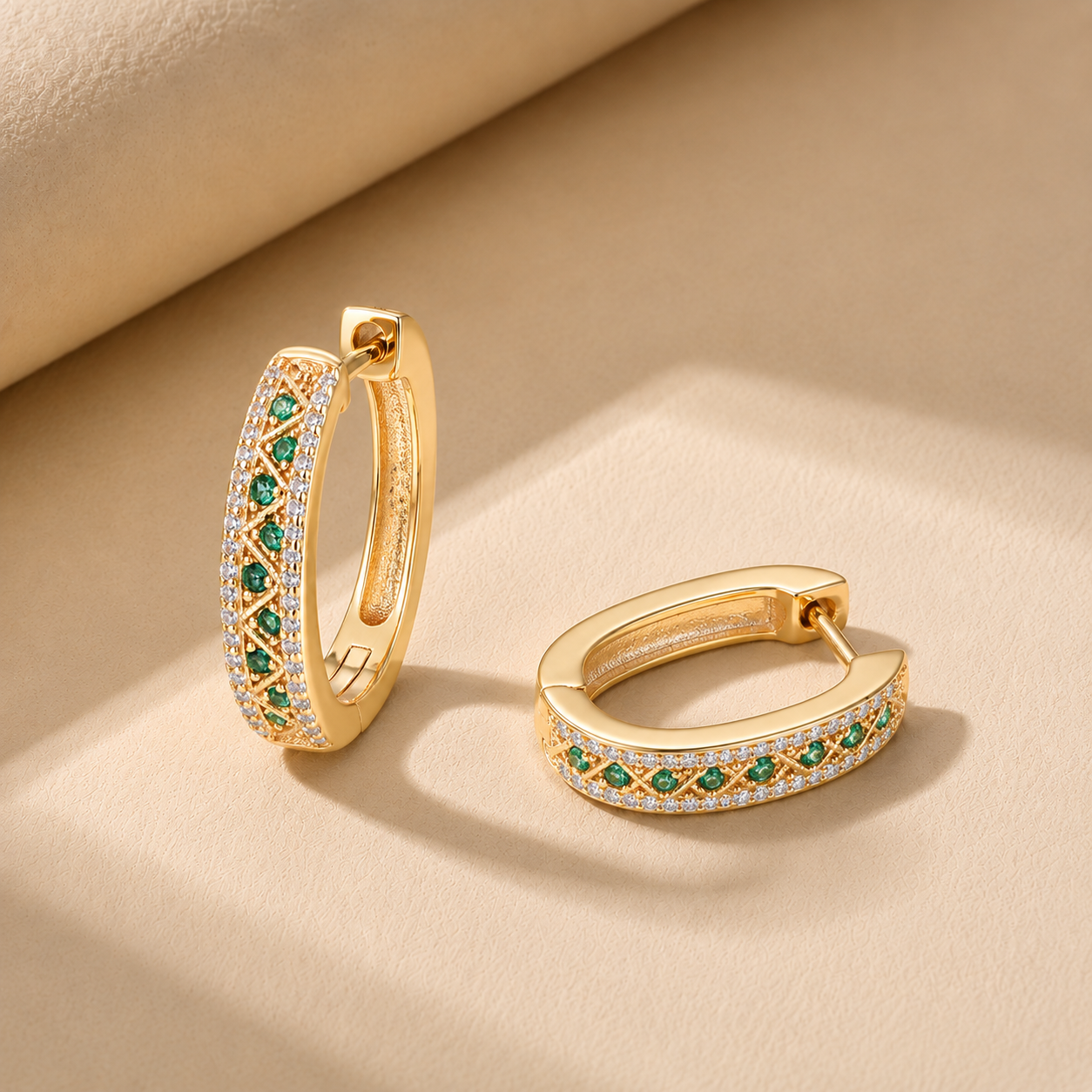 Boucles d'oreilles - Dorées à l'Or jaune fin, Oxyde de zirconium