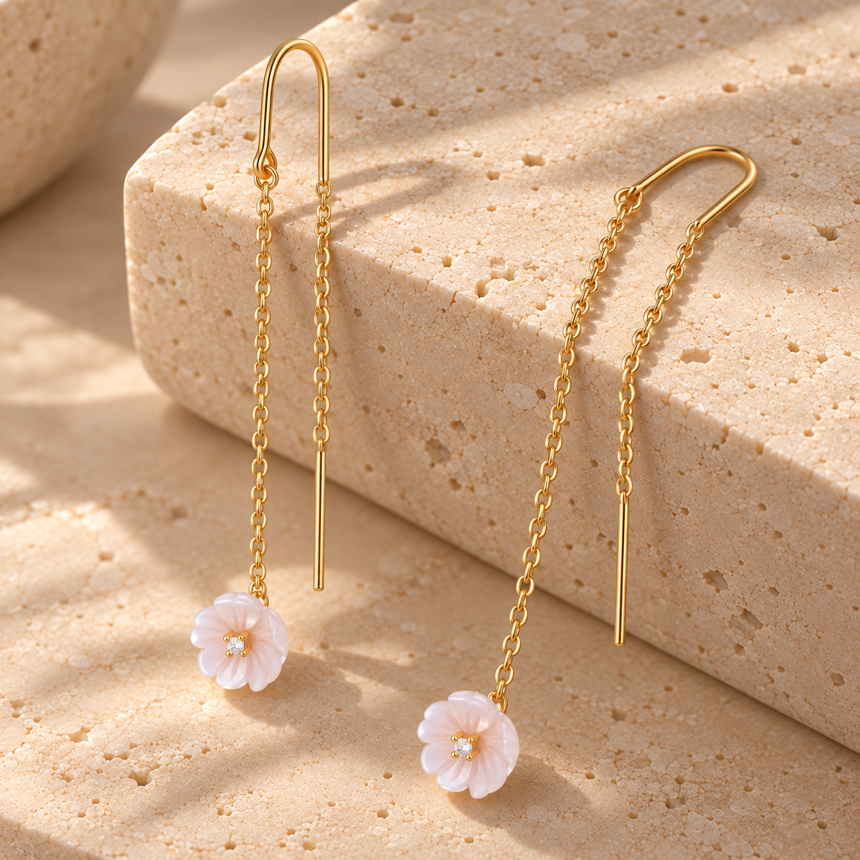 Boucles d'oreilles - Dorées Or jaune 18k, Nacre et Oxyde de zirconium