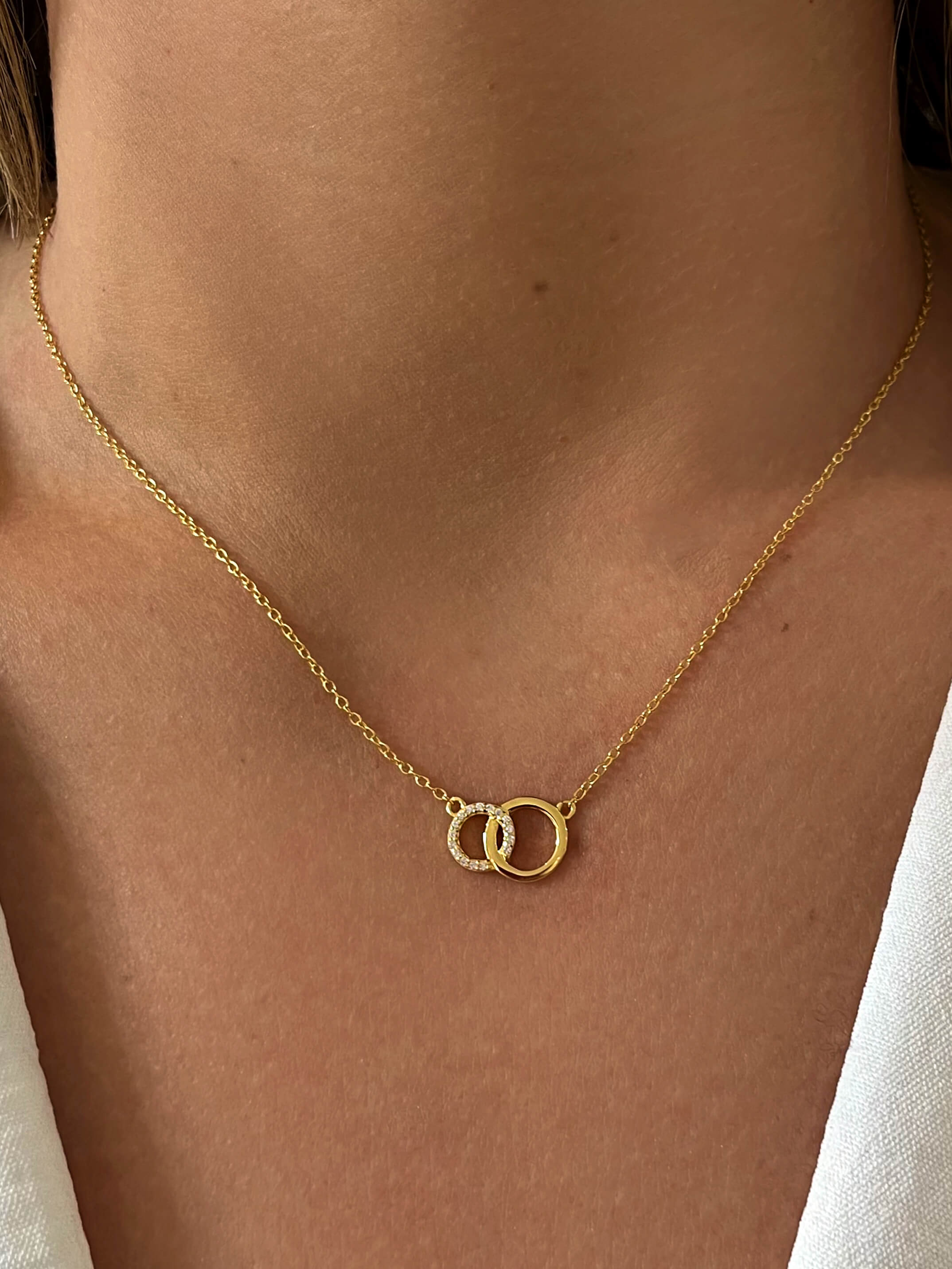 Collier doré Or jaune 18k assemblé d'oxyde de zirconium