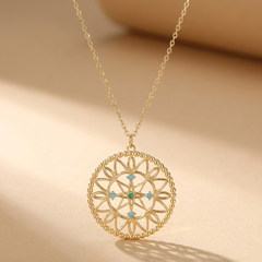 Collier Nomad