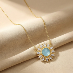Collier Nomad