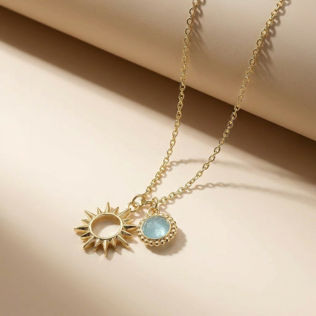 Collier Nomad