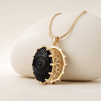 Médaillon doré à l'Or jaune fin, Onyx noir - Maison Di Giorgio