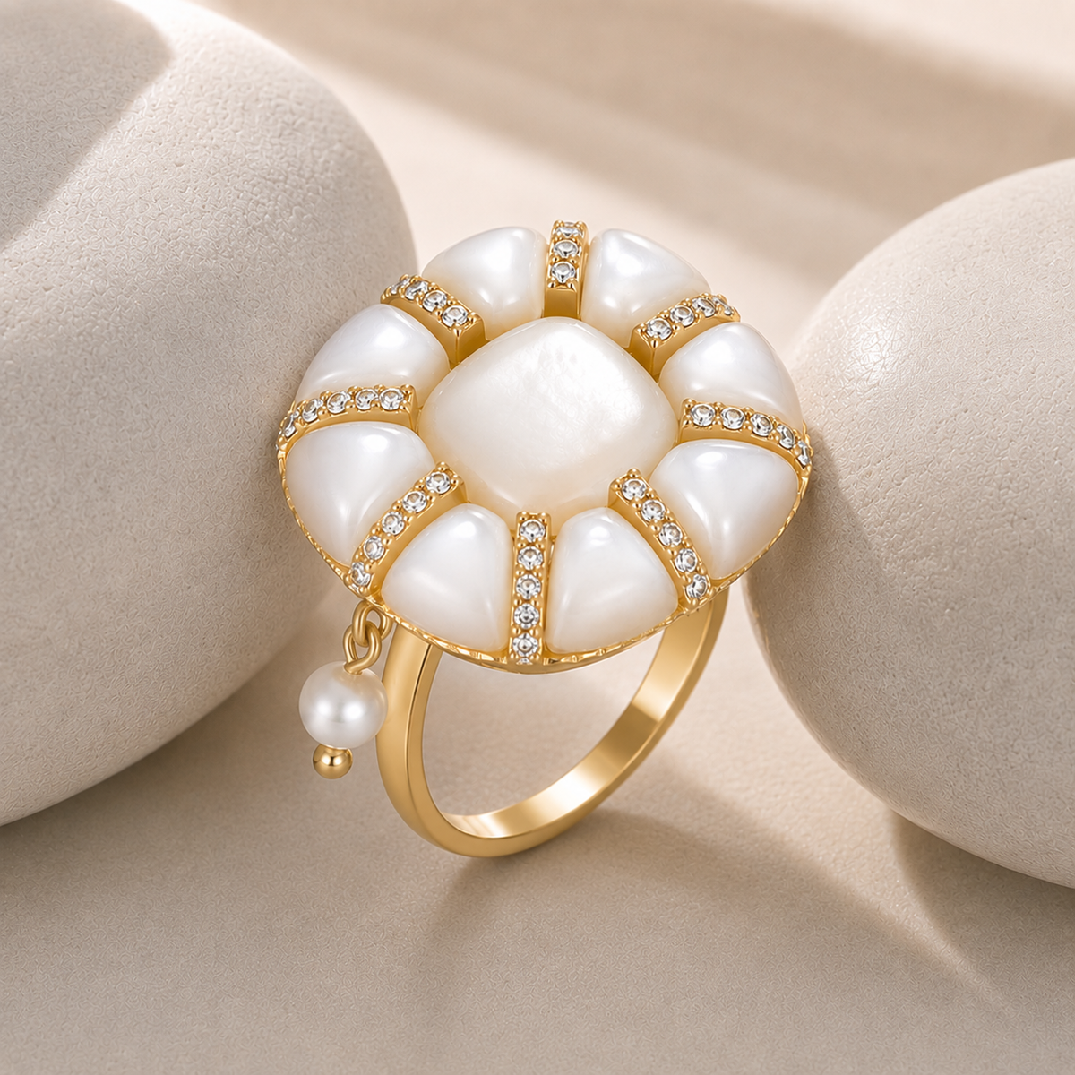 Bague - Dorée Or jaune 18k, Coquille, Perle d'eau douce, Oxyde de zirconium