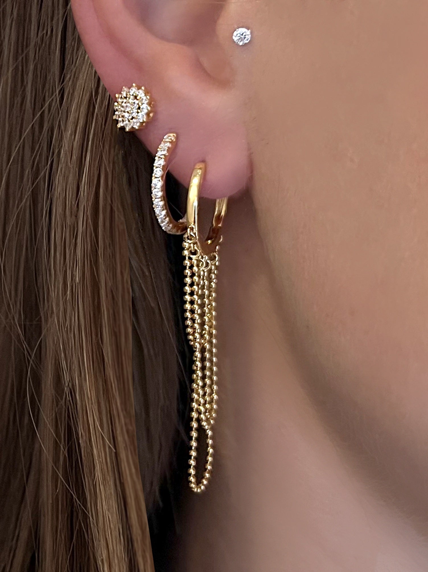Boucles d'oreilles dorées Or jaune 18k assemblées d'Oxyde de zirconium