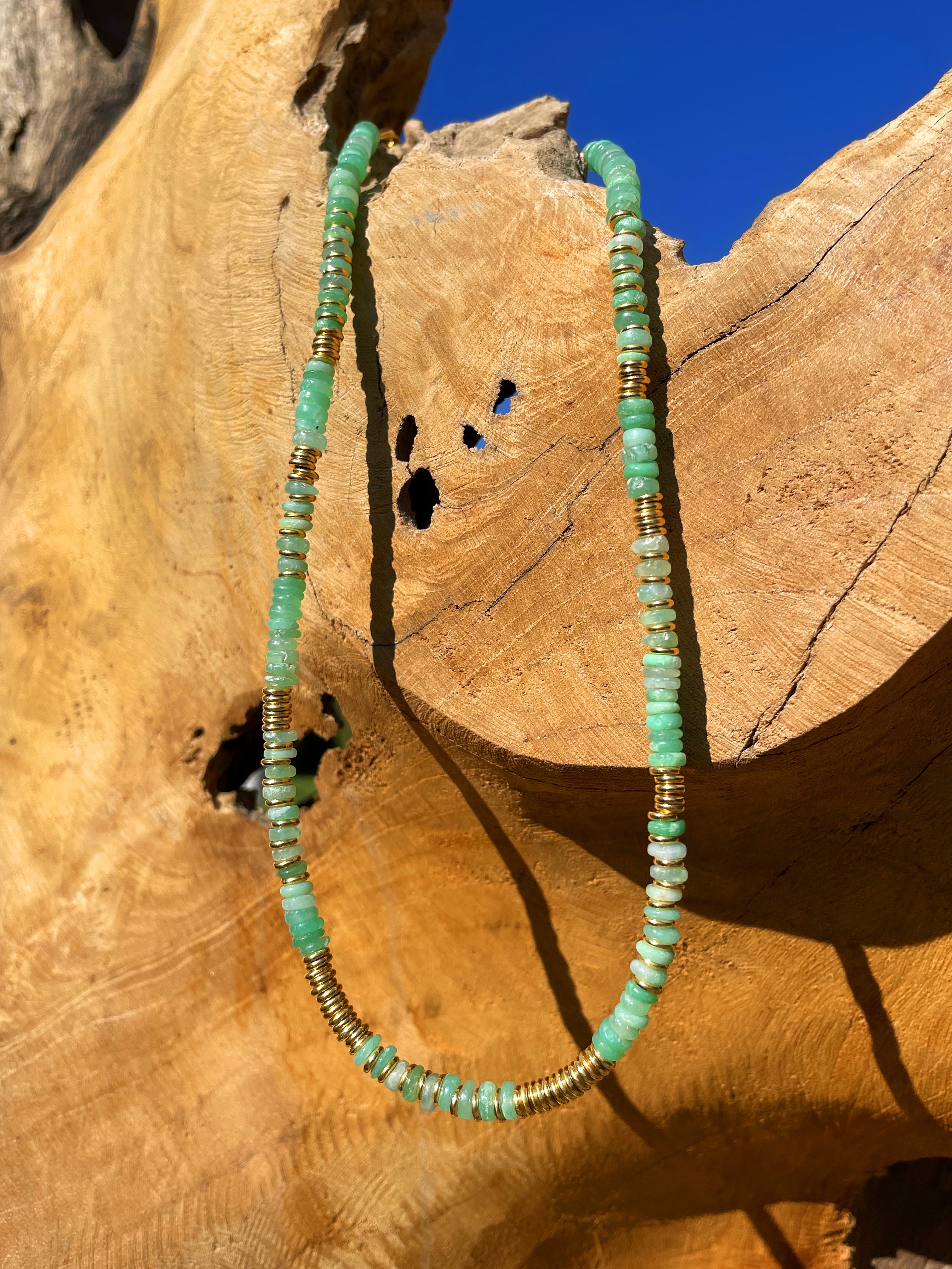 Collier perles doré Or jaune 18k assemblé de Chrysoprase